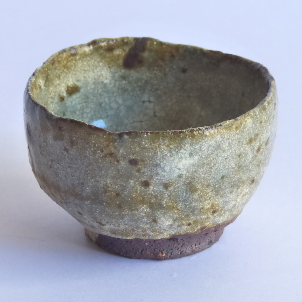 Tách đựng trà hiện đại theo phong cách wabi sabi