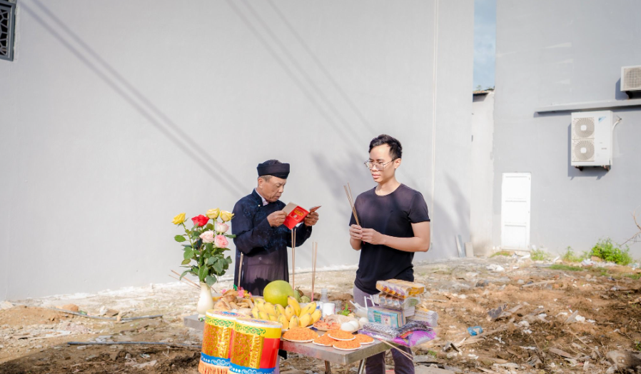 mượn tuổi bố làm nhà cho con