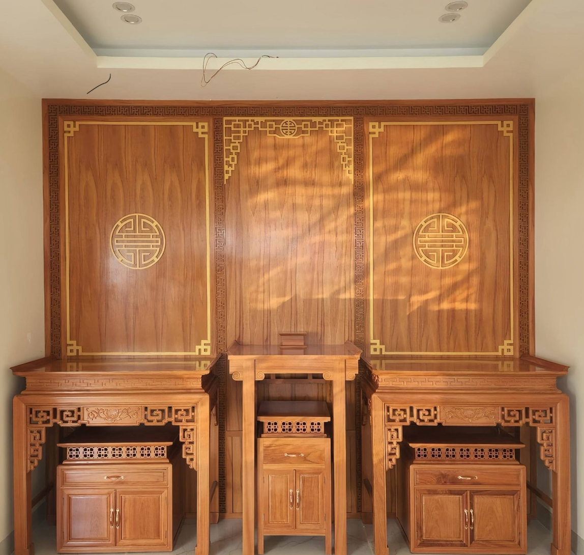 bố trí bàn thờ trong phòng khách nhà ống