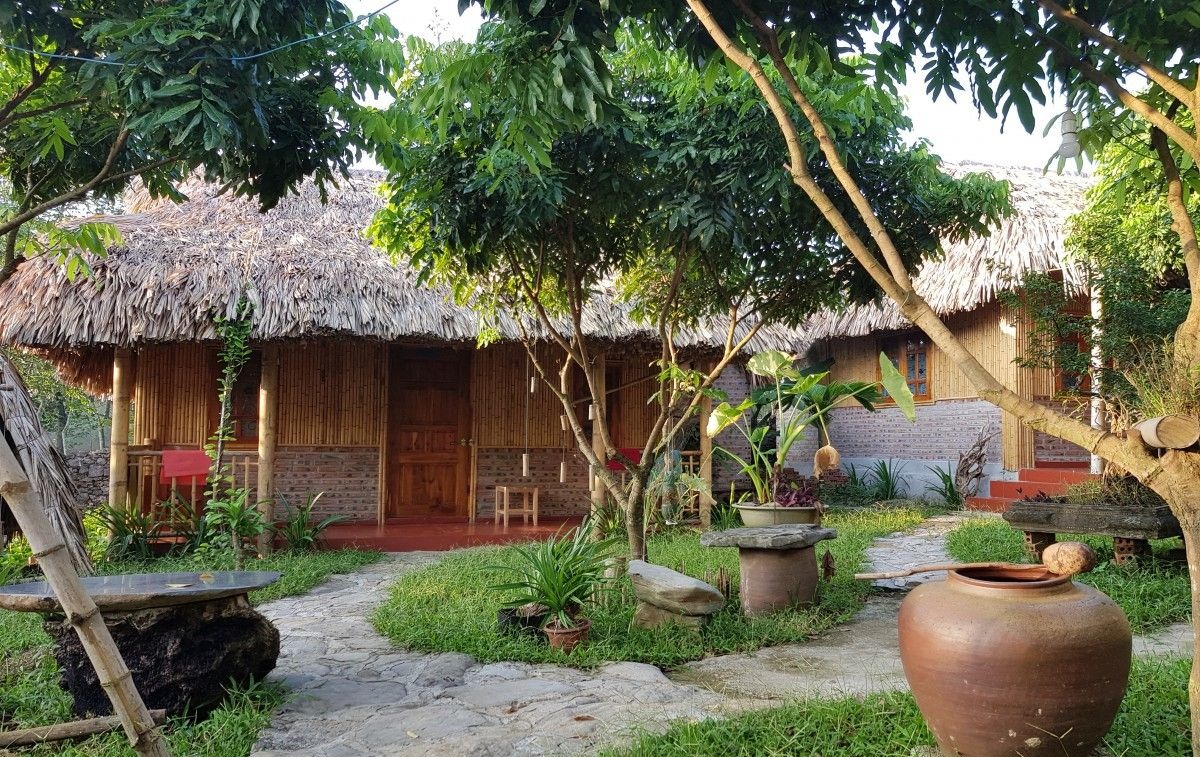 thiết kế sân vườn nhà quê