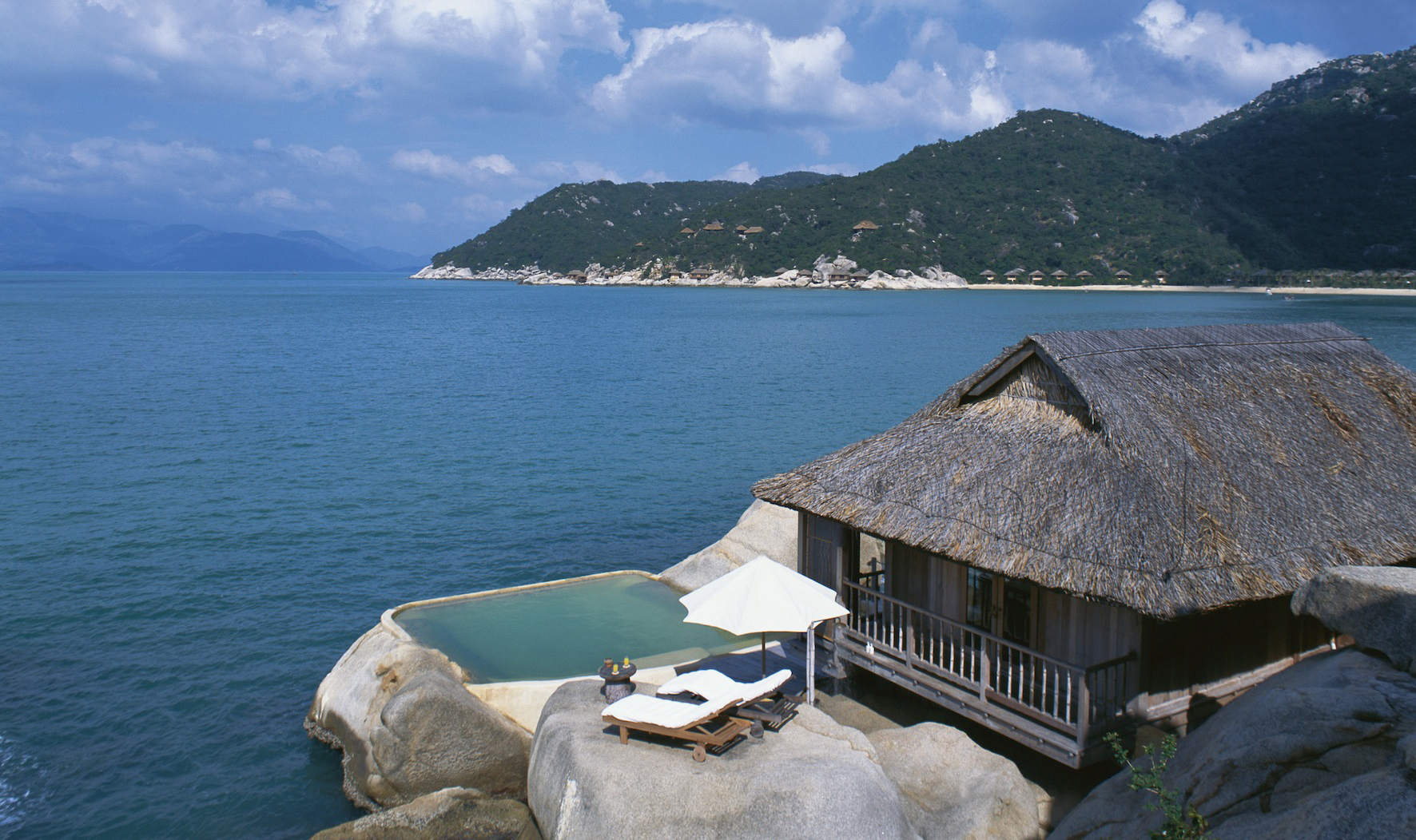 thi công resort tại Cát Bà
