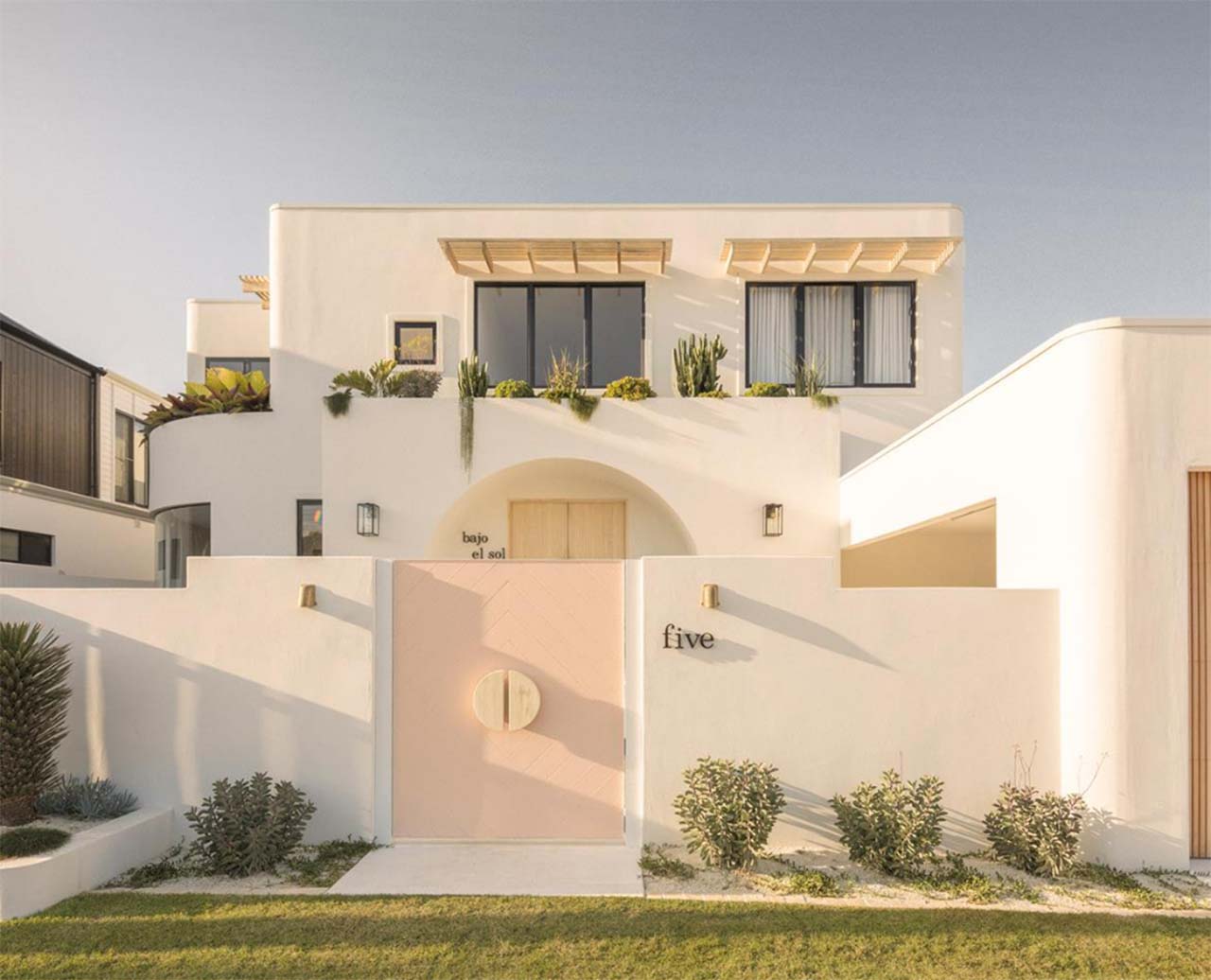 Top mẫu nhà 2 tầng phong cách Địa Trung Hải đẹp