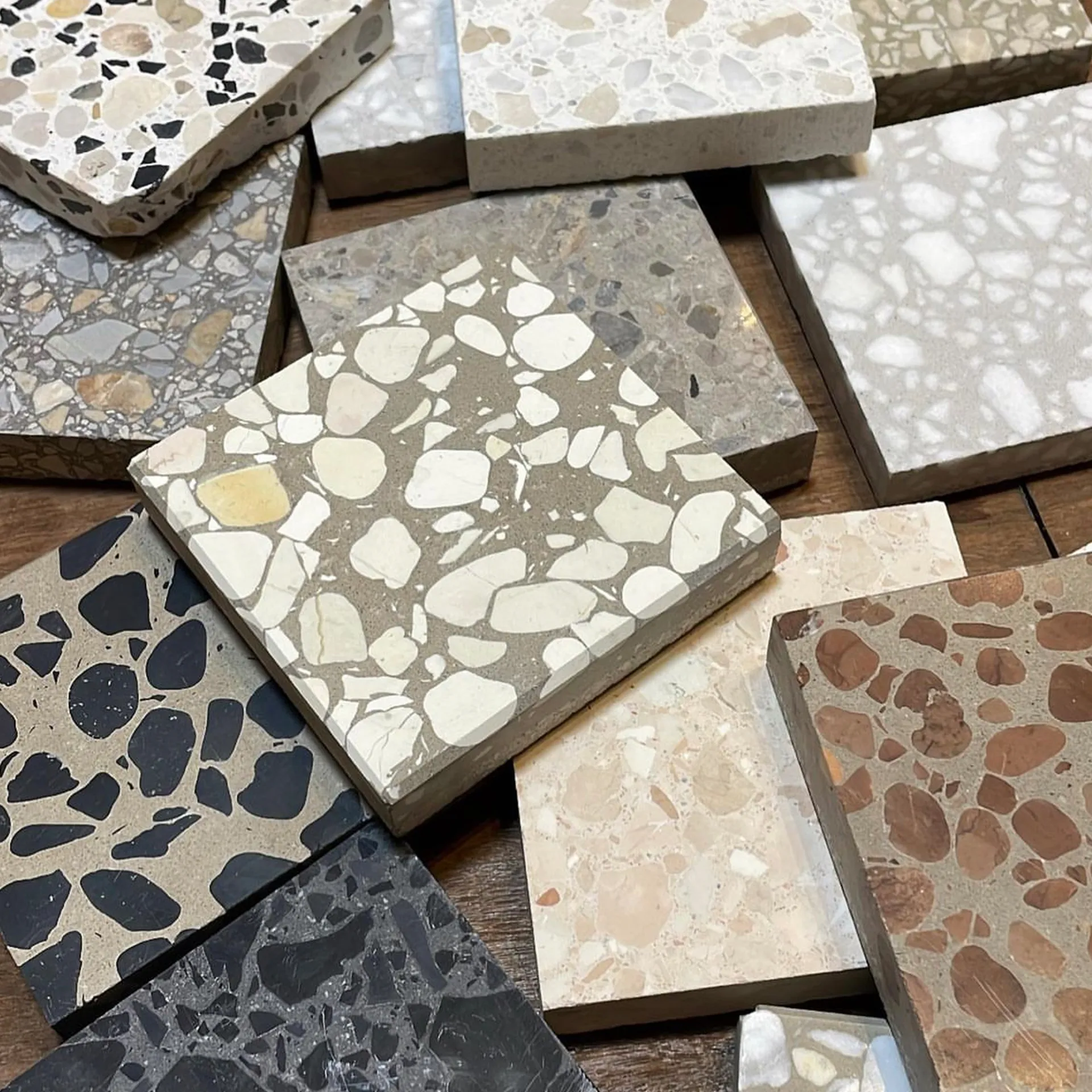 Terrazzo là gì? Ứng dụng và bảng giá gạch Terrazzo mới nhất 7 gạch terrazzo là gạch gì