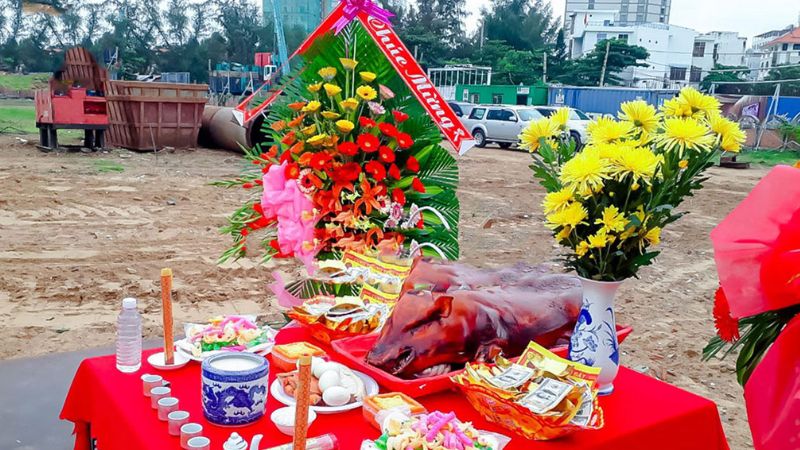 Văn khấn mượn tuổi làm nhà: Động thổ, đổ mái, về nhà mới 2025 4 văn khấn động thổ mượn tuổi làm nhà