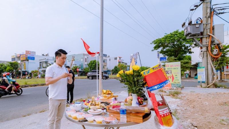 Văn khấn mượn tuổi làm nhà: Động thổ, đổ mái, về nhà mới 2025 5 bài cúng mượn tuổi làm nhà