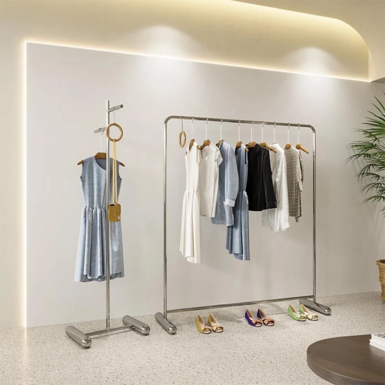 thiết kế shop quần áo nữ nhỏ đẹp