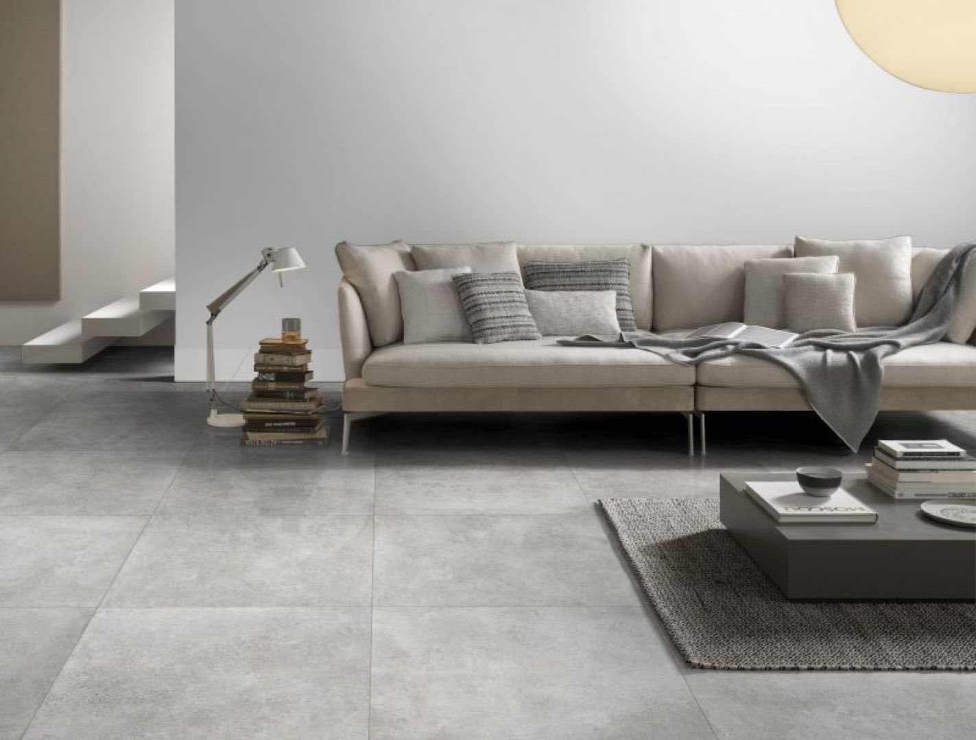 So sánh gạch Granite và gạch Porcelain: Loại nào tốt hơn cho nhà bạn? 8 so sánh gạch granite và gạch porcelain