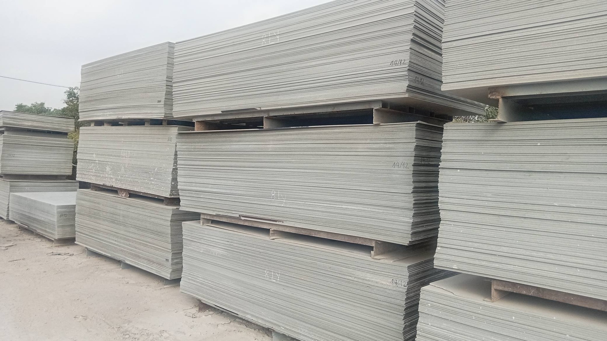 tấm cemboard dày bao nhiêu