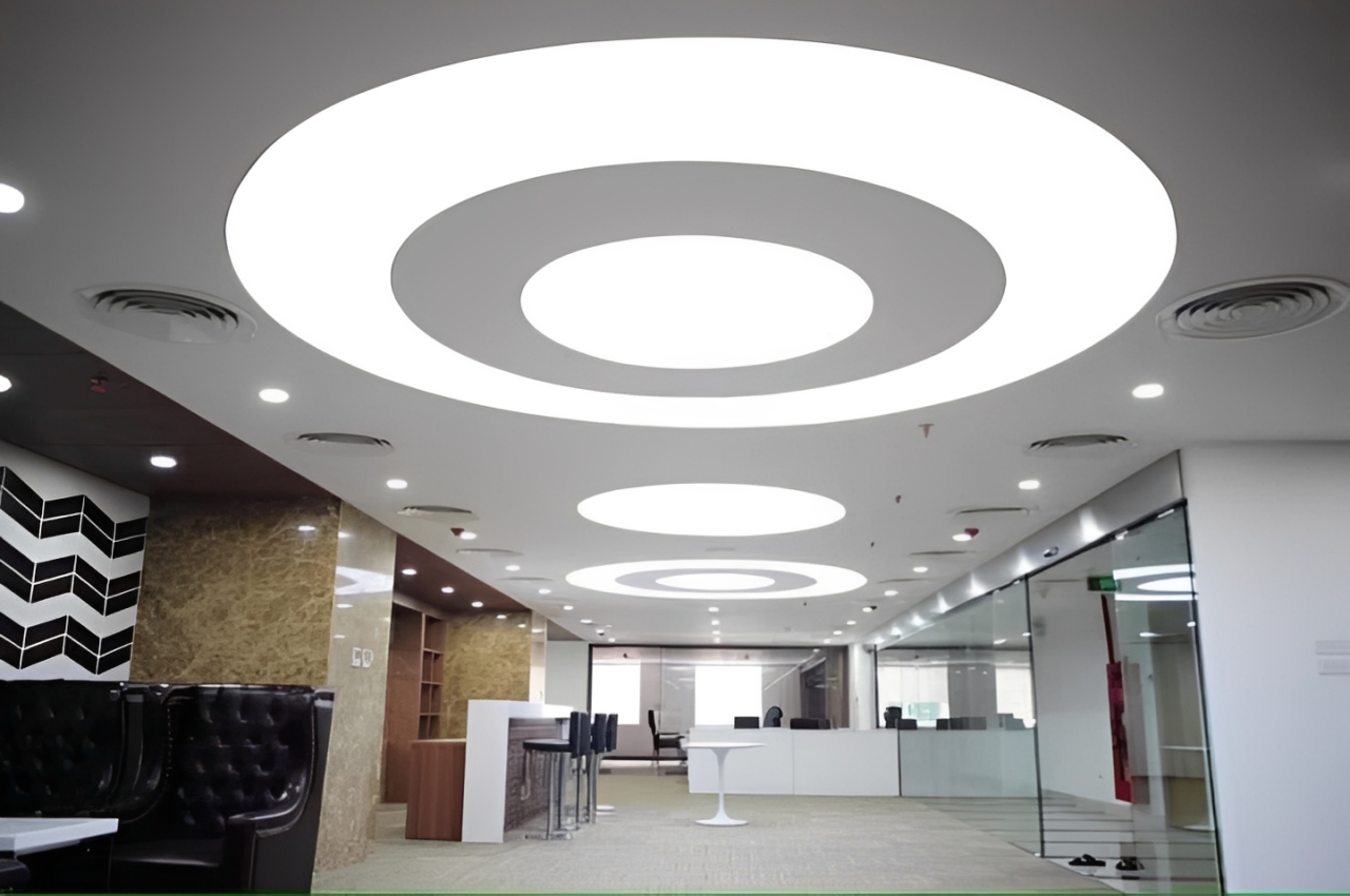 trần căng xuyên sáng