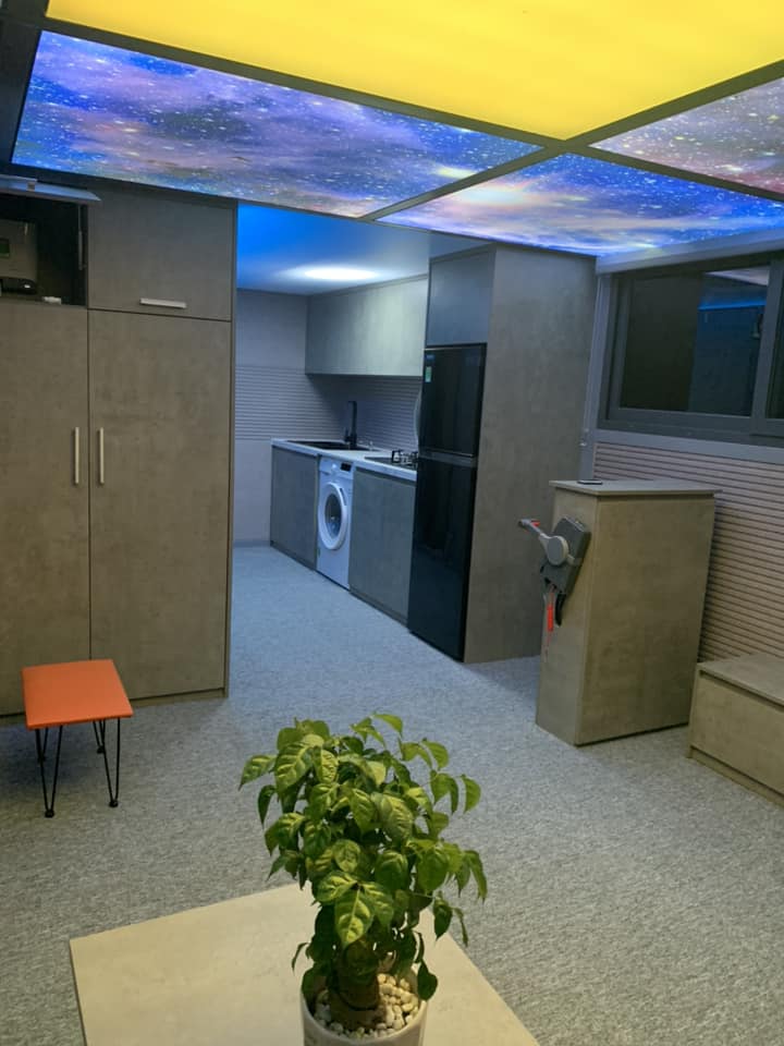 mẫu trần xuyên sáng